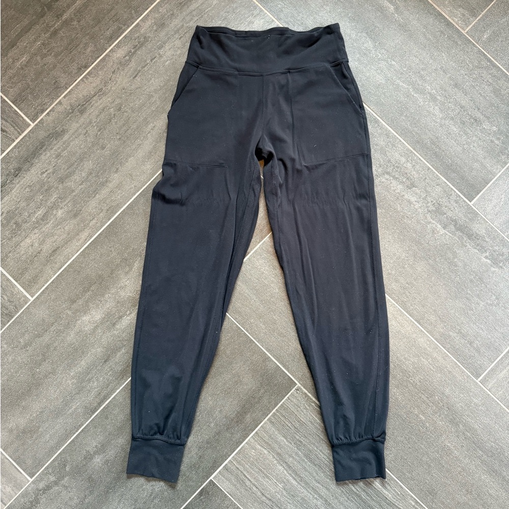 LuLuLemon Black Align Jogger Leggings size 6
